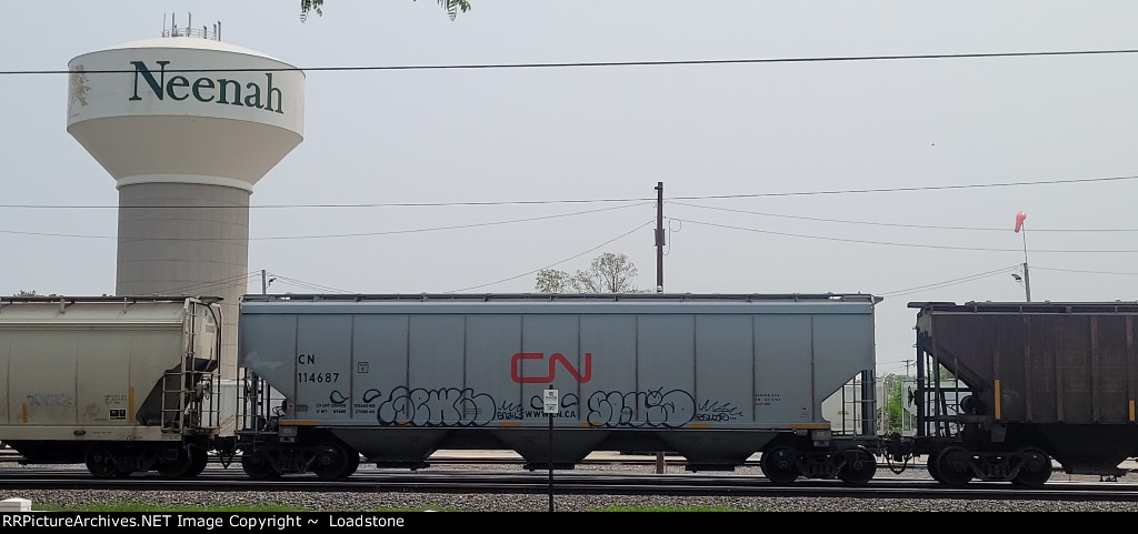 CN 114687